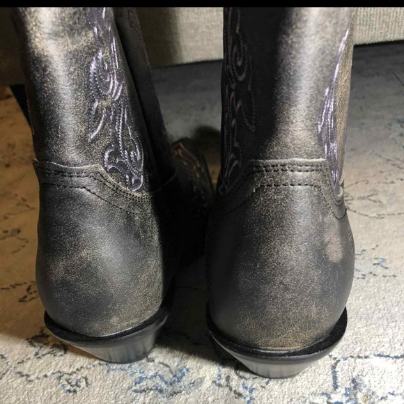 Dingo Flirty N' Fun Embroidered Cowboy Boots Mid Calf Mid Heel - Picture 8 of 10